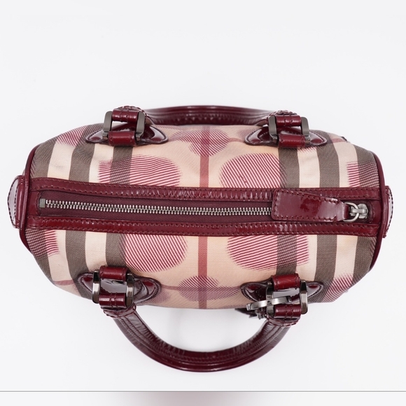 CA01 💚 Burberry Nova Check Heart Small Chester Bowling Bag - Picture 3 of 14